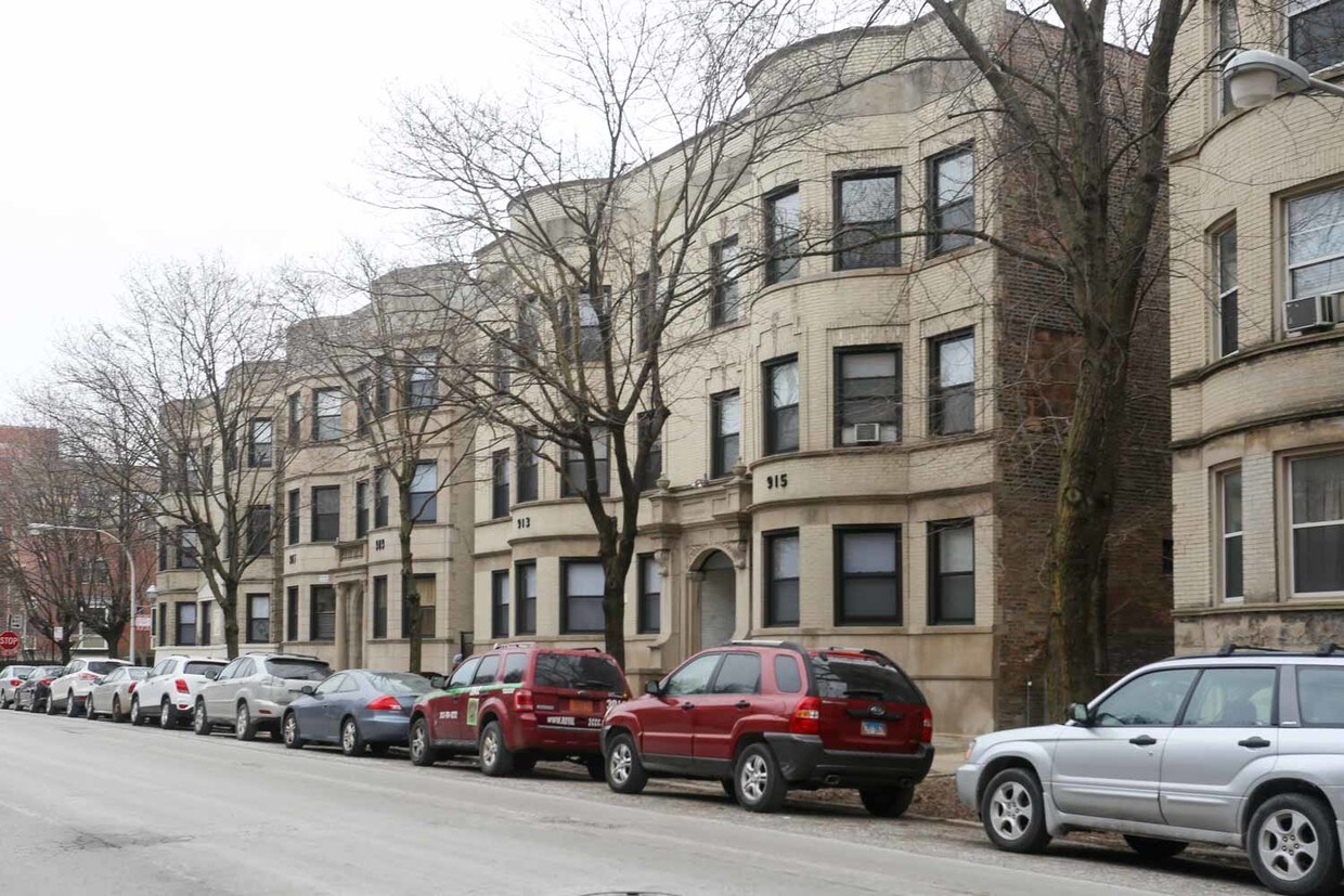 Primary Photo - 915 W Sheridan Rd