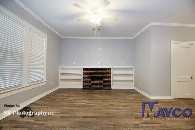 Foto del edificio - 3 bedroom 2 bath in Highland neighborhood,...