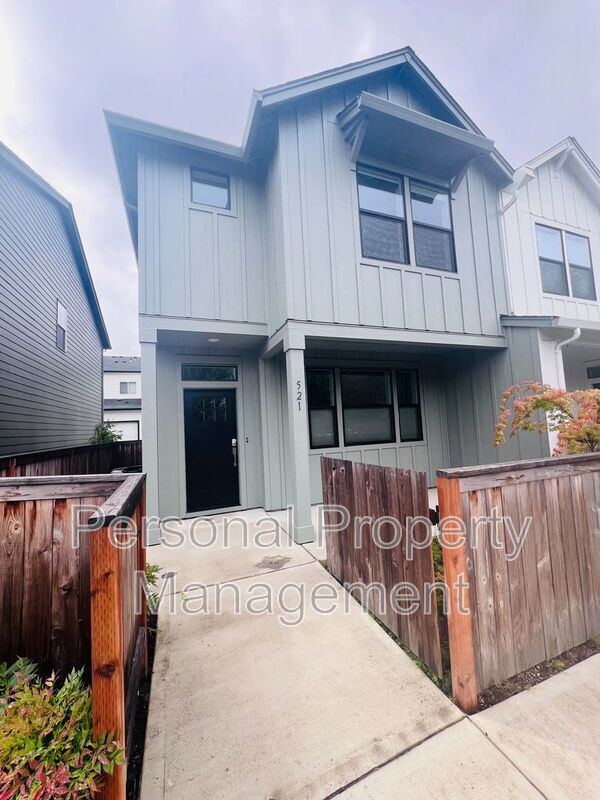 Building Photo - 521 NE 72nd St