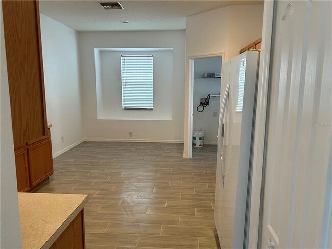Building Photo - 6013 Gannetdale Dr