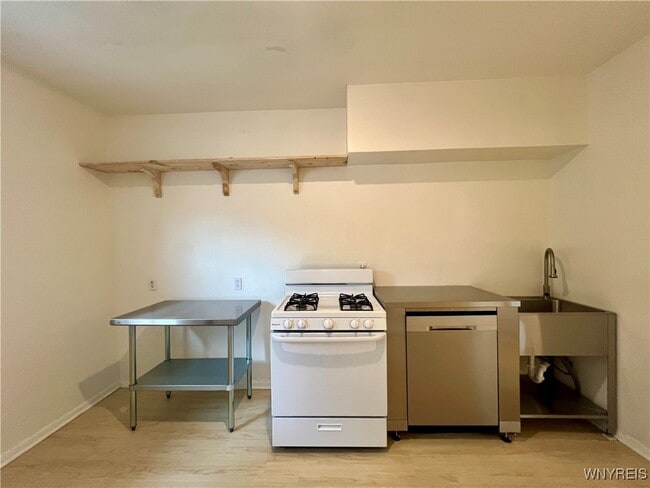 Building Photo - 15 Abbottsford Pl