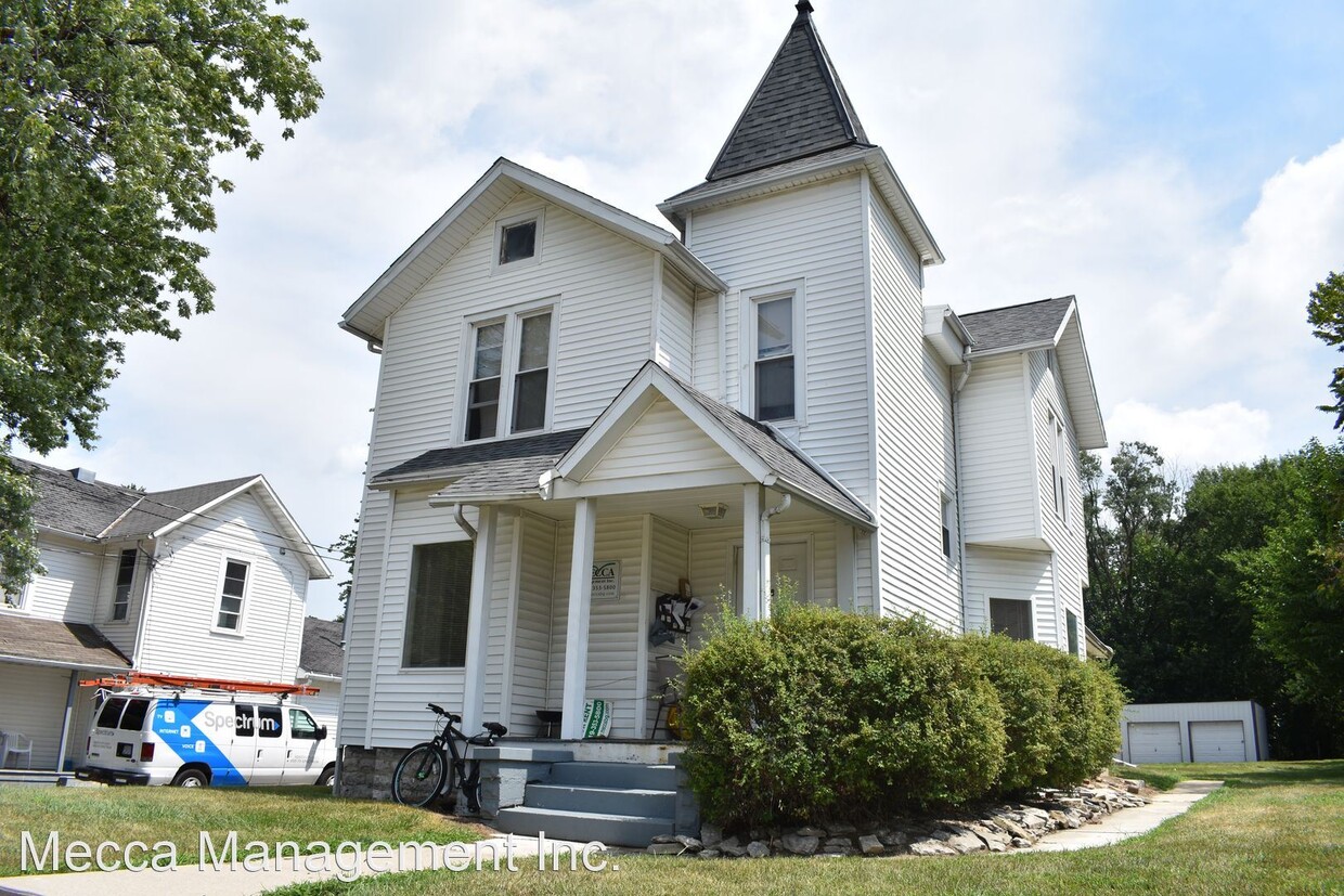 Foto principal - 1 br, 1 bath Apartment - 610 N Main St