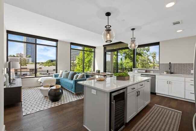 Foto del edificio - 2511 Willowick Rd