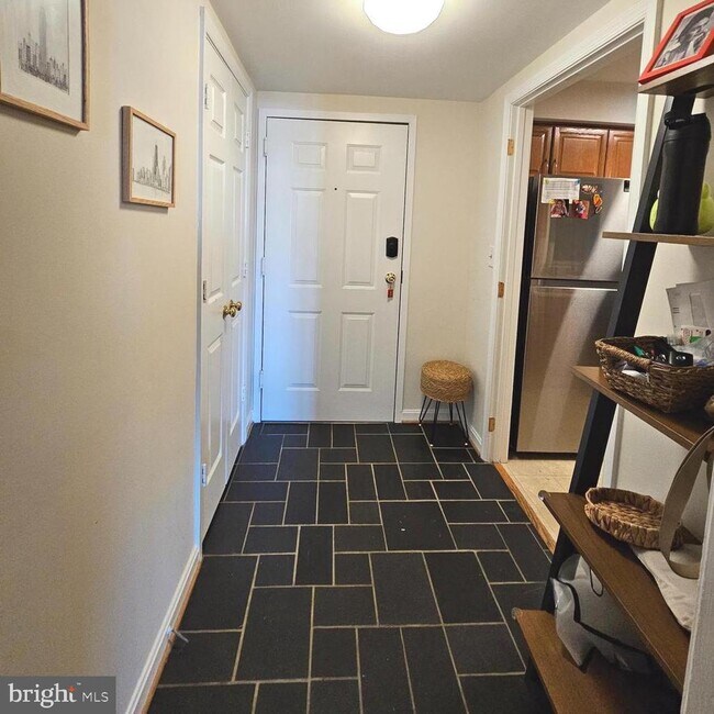 Foto del edificio - 505 E Braddock Rd