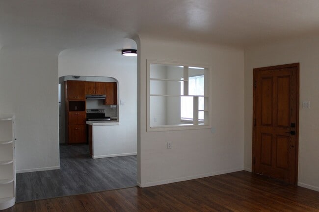 Building Photo - 1624 G St