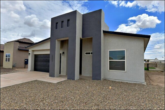 Building Photo - 4 bedroom in Socorro TX 79927