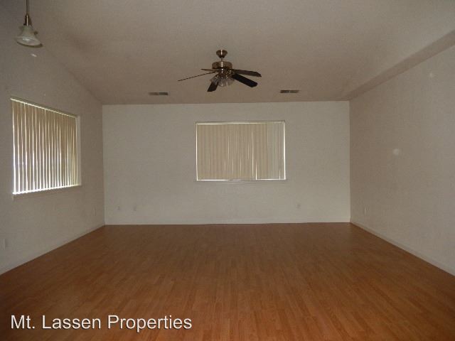 Building Photo - 625 Gem Dr