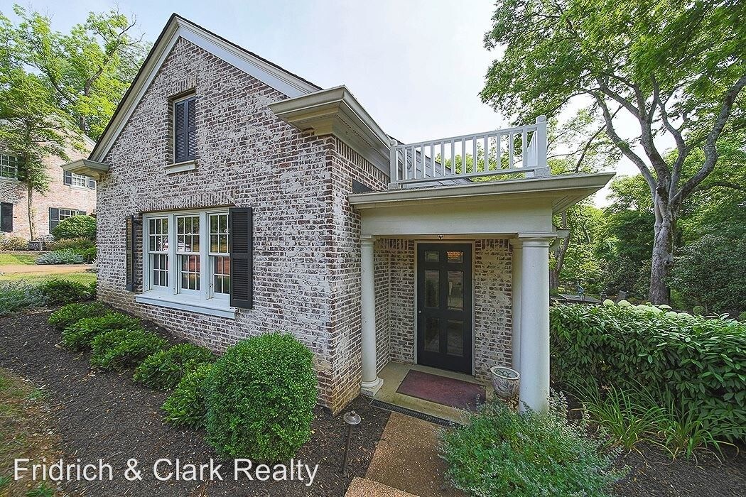 Primary Photo - 2 br, 2.5 bath House - 319 Lynwood Blvd