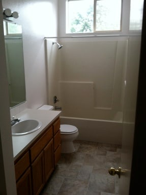 Building Photo - 3070 Ivy Glen Dr