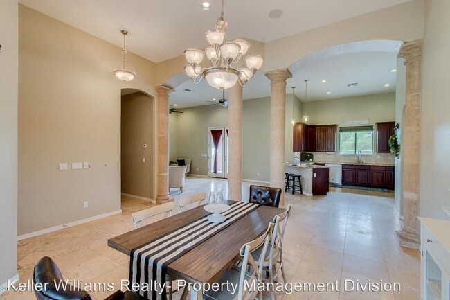 Building Photo - 17818 W Stella Ln