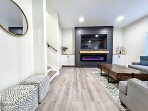Building Photo - 10339 Wrangell Cir
