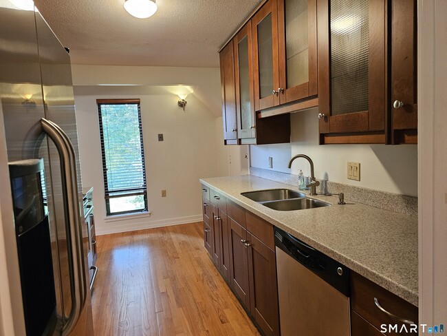 Building Photo - 83 Mallard Dr