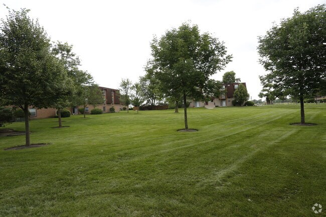 Foto del edificio - Pheasant Run Apartments