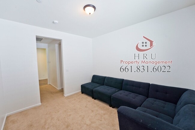 Building Photo - Highgate Community 3 bedroom -2 bath