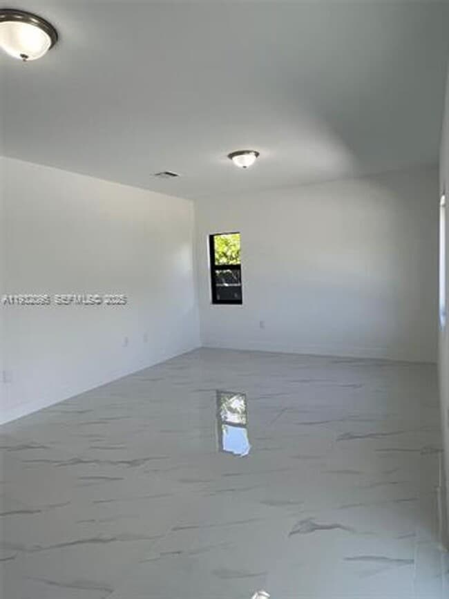 Foto del edificio - 11982 SW 213th St