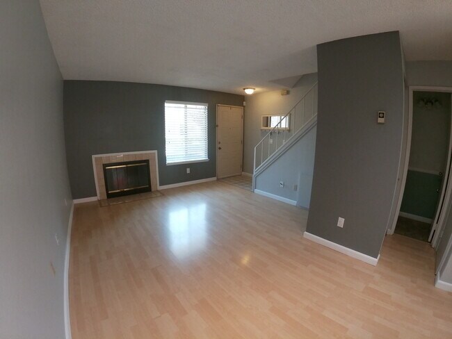Building Photo - 1075 Rymar Ter