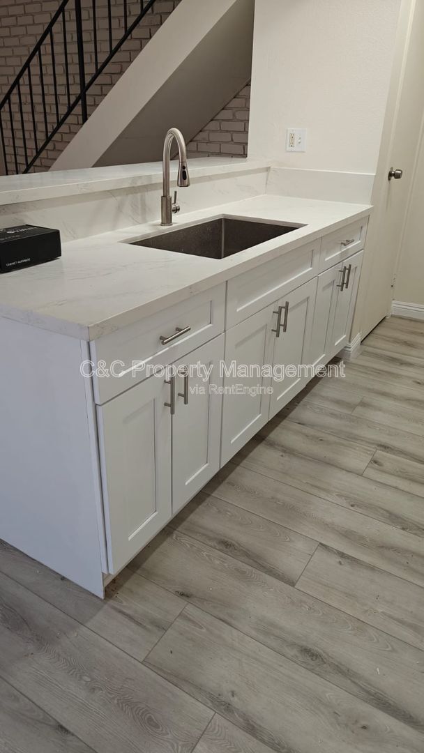 Foto del edificio - 3479 20th St