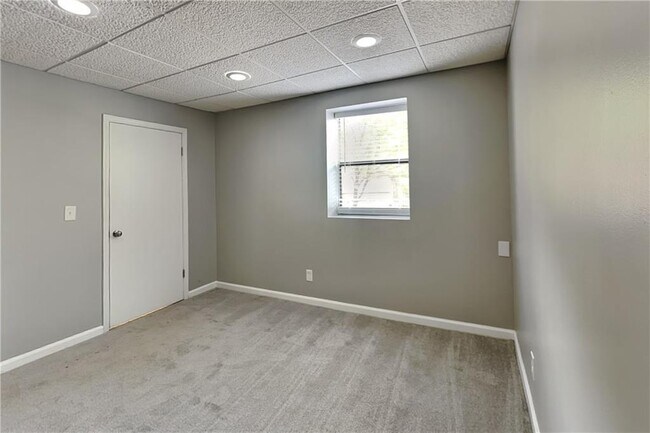 Foto del edificio - 4006 Maxanne Dr NW