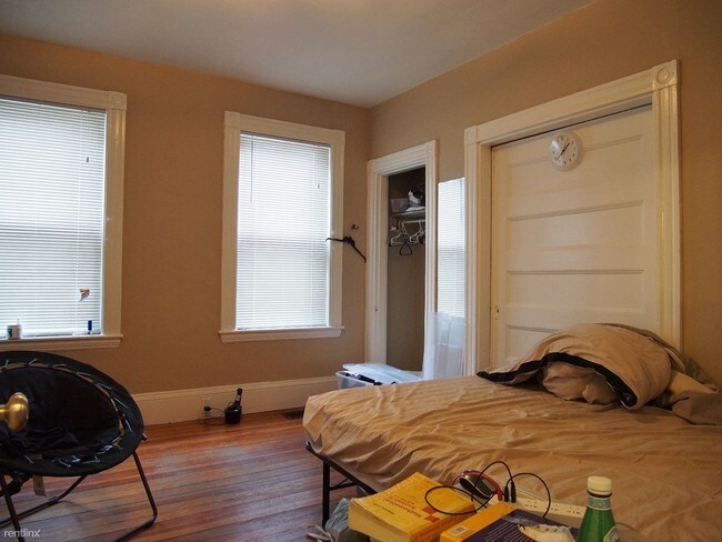 Foto del edificio - 6 br, 2 bath House - 1 Parker Hill Ter Apt 1K