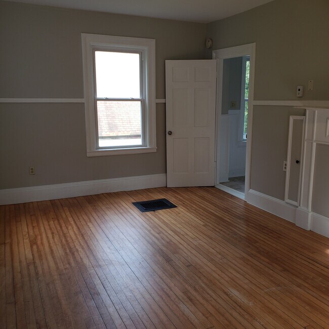 59 Cumberland St Unit 1, Brunswick, ME 04011 59 Cumberland St