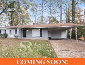 Building Photo - 3156 Fleetwood Dr