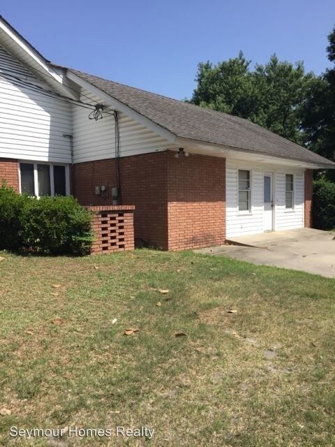 Foto del edificio - 4 br, 2.5 bath House - 303 Pineland Drive