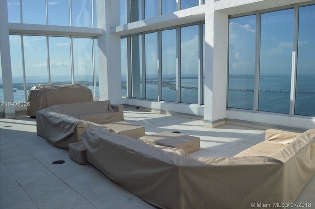 Building Photo - 495 Brickell Ave