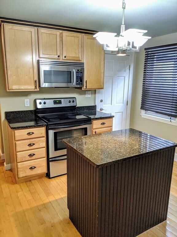 Foto del edificio - 10 Woodbury Ct