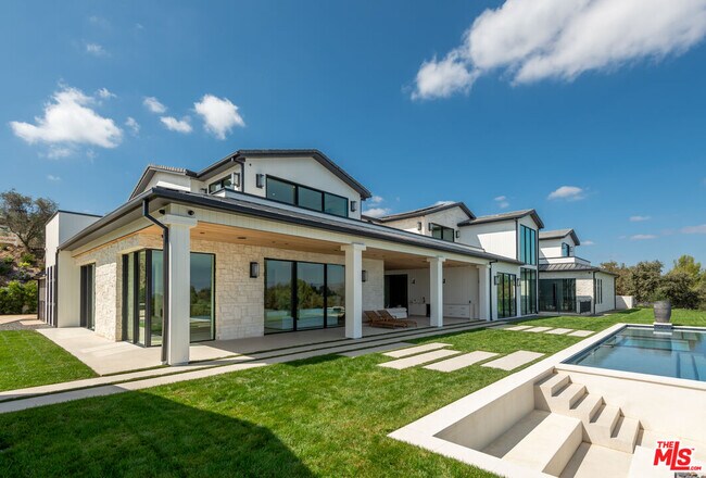 Foto del edificio - 5340 Whitman Rd