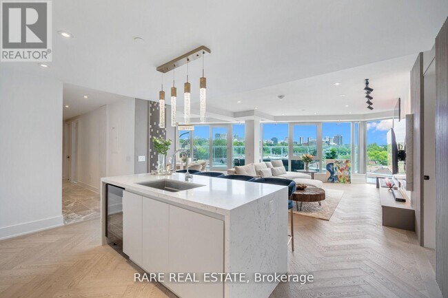 Photo du bâtiment - 346 Davenport Rd