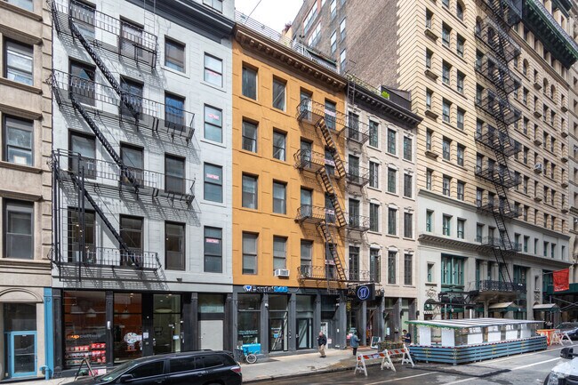 Building Photo - 19 Murray St