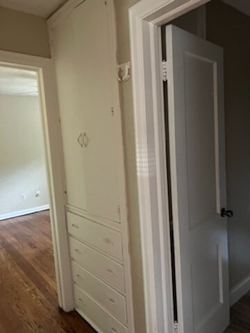 Building Photo - 1115 N Redbud Dr