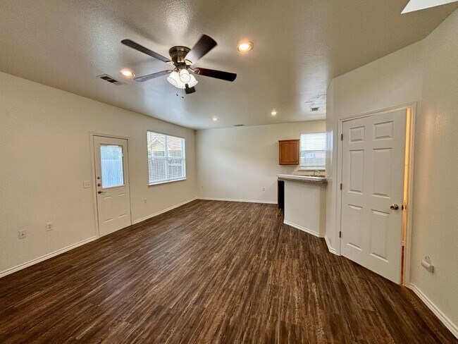 Building Photo - Meador-6914