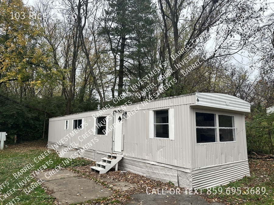 Primary Photo - 2-Bed 1-Bath Trailer