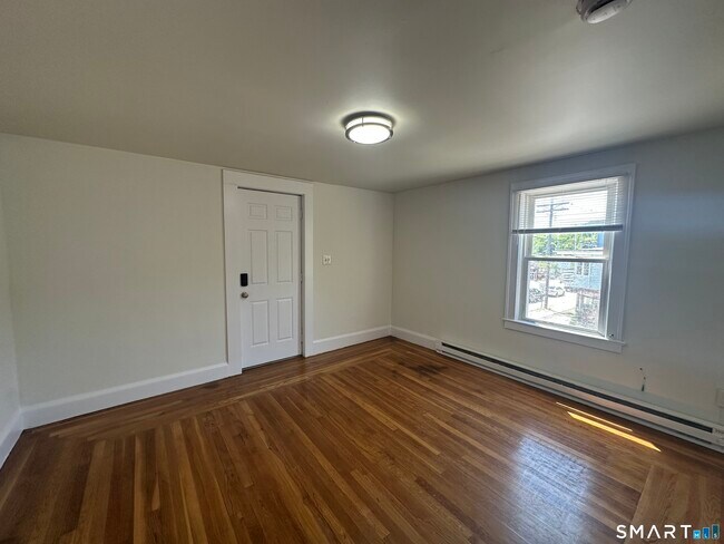 Foto del edificio - 162 Norwich Ave