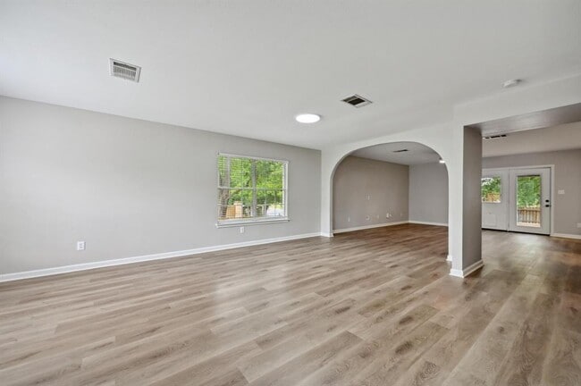 Building Photo - 8139 Evadean Cir