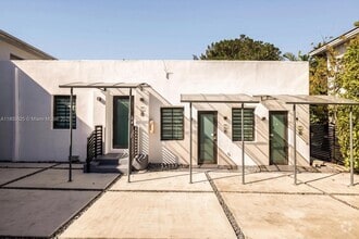 Building Photo - 7910 Byron Ave
