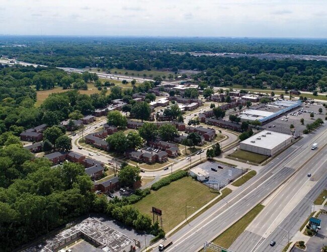 Foto del edificio - 23652 Schoolcraft Rd