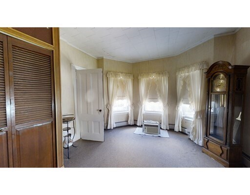 Building Photo - 8 Bradford St