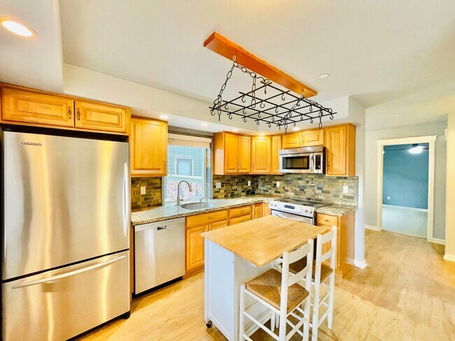 Foto del edificio - 4123 California Ave SW