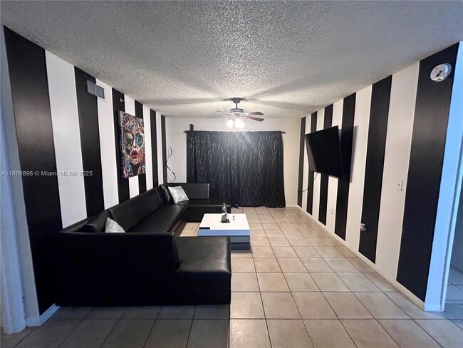 Foto del edificio - 3870 Lyons Rd
