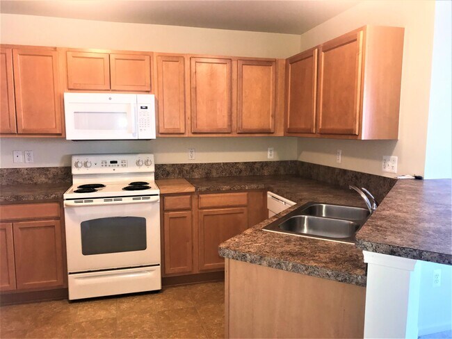 Cocina funcional - Cloverly Village of Ann Arbor