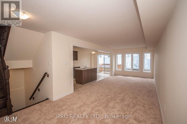 Photo du bâtiment - 755-755 Linden Dr