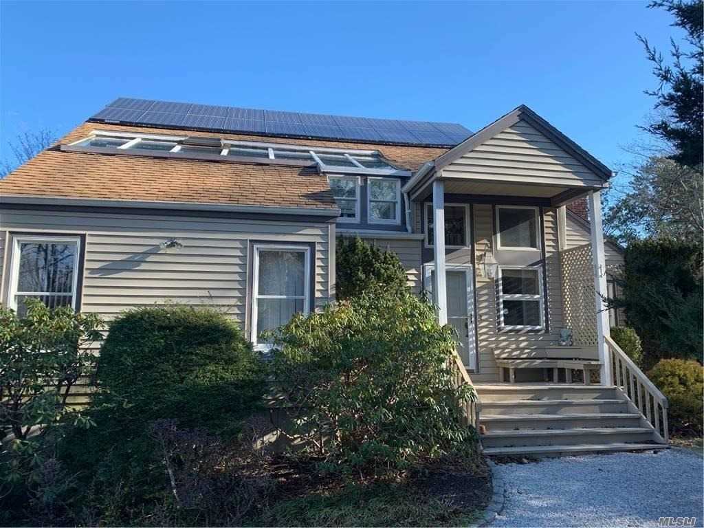 8 Sun Valley Ct, Hampton Bays, NY 11946 House for Rent in Hampton