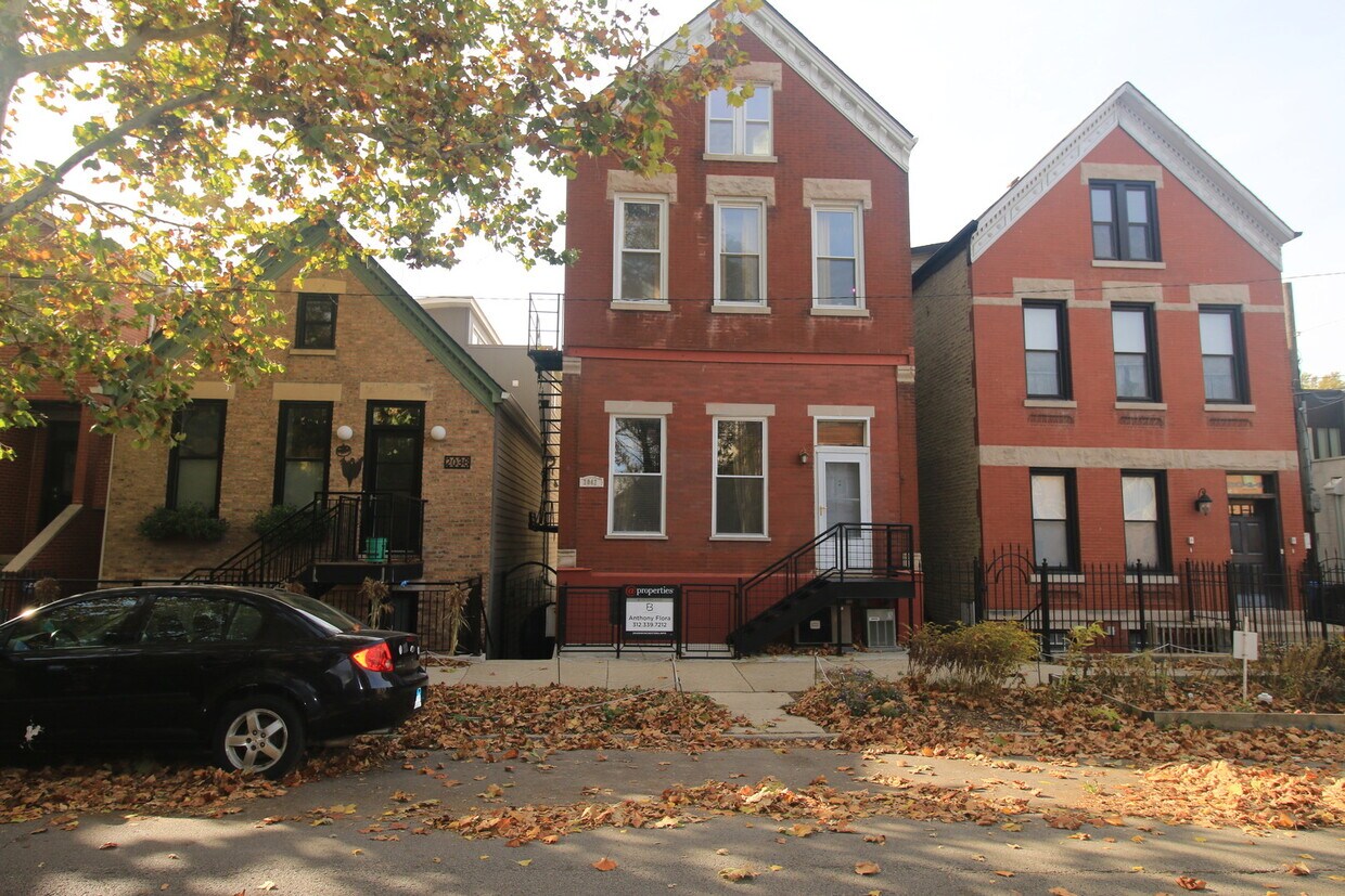 Primary Photo - 2042 N Winchester Ave