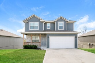 Building Photo - 1401 Bermuda Dr
