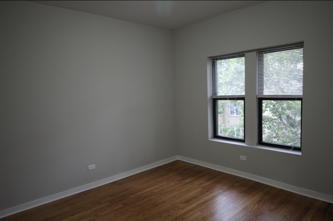 Second Bedroom - 2325 W Arthur Ave