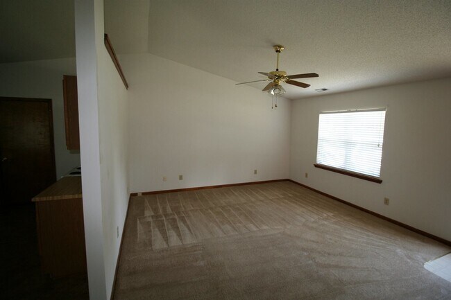 Building Photo - 601 Fillmore Ct