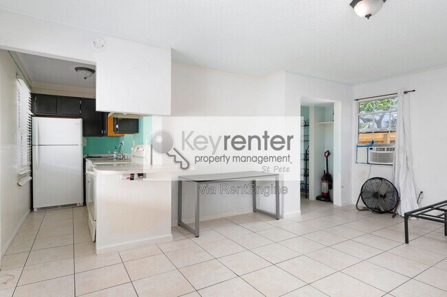 Foto del edificio - 2421 1/2 Burlington Avenue North