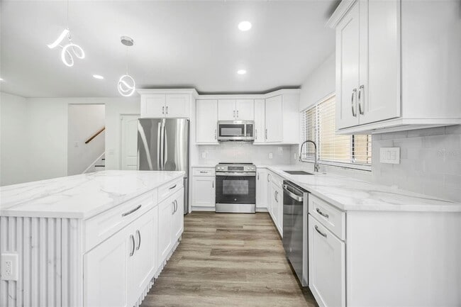 Building Photo - 11728 Raintree Dr